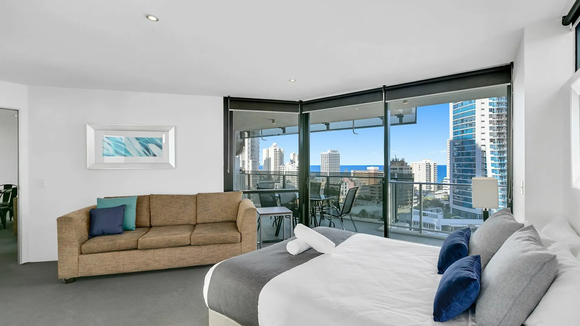Circle On Cavill - We Accommodate Surfers Paradise 0*,