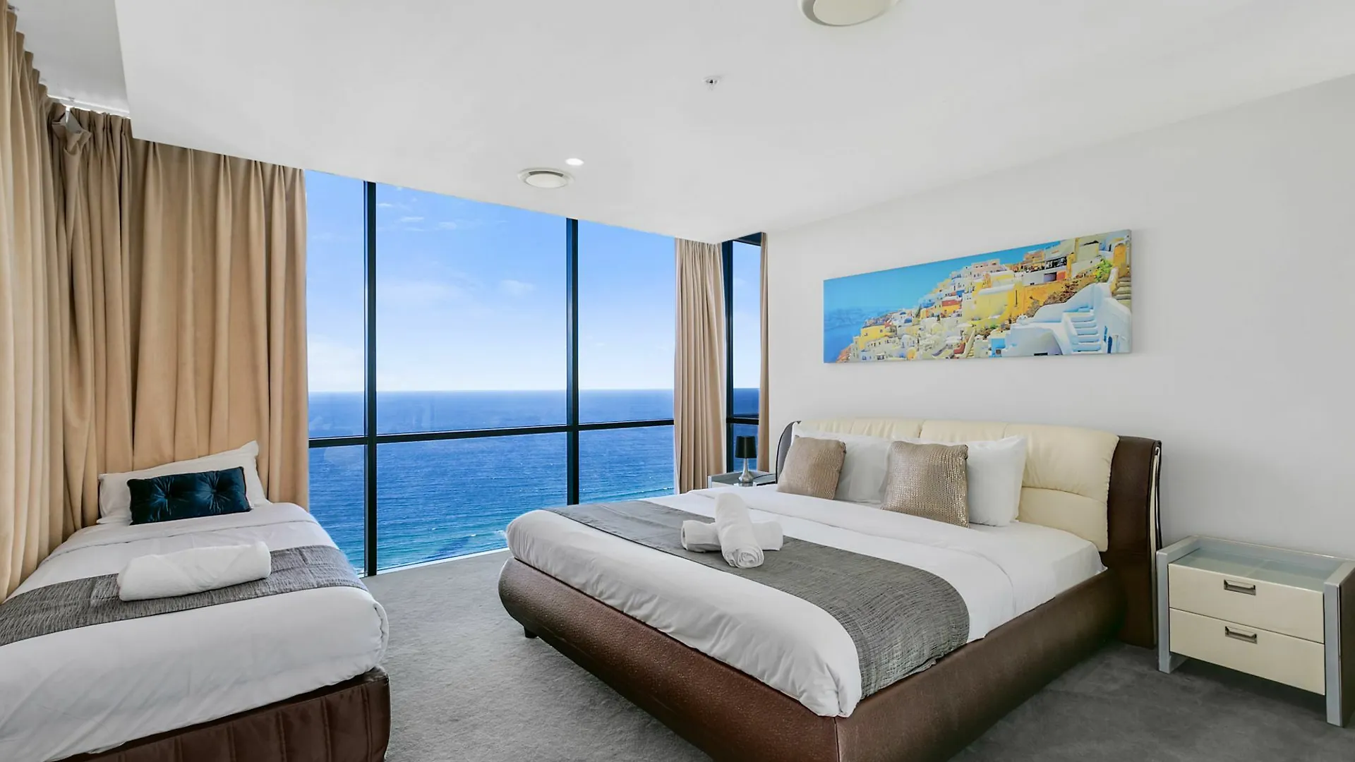 Circle On Cavill - We Accommodate Surfers Paradise Appartamento