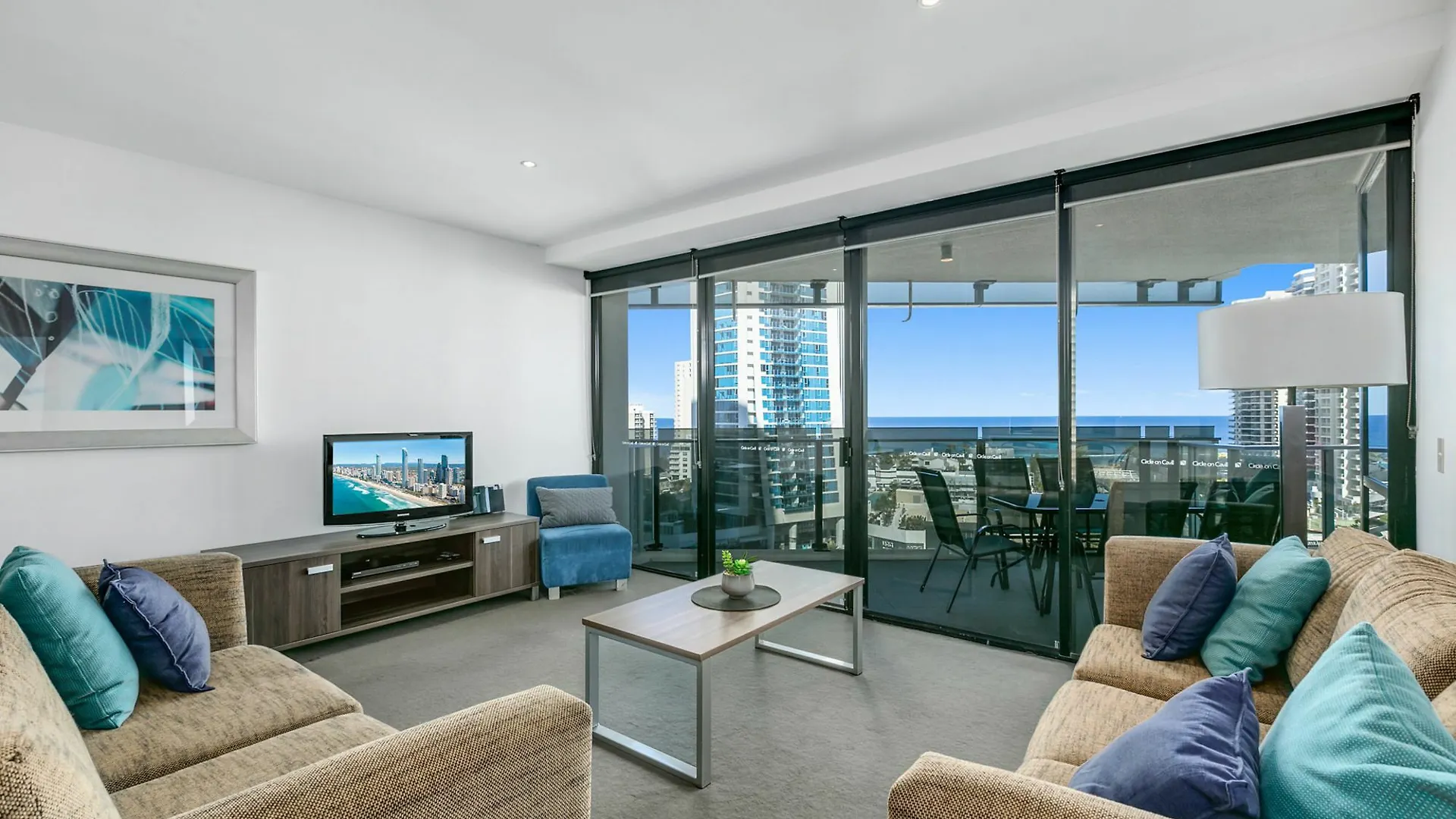 Circle On Cavill - We Accommodate Surfers Paradise Australia