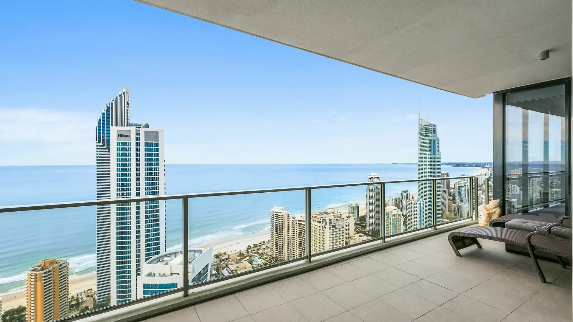 Circle On Cavill - We Accommodate Surfers Paradise