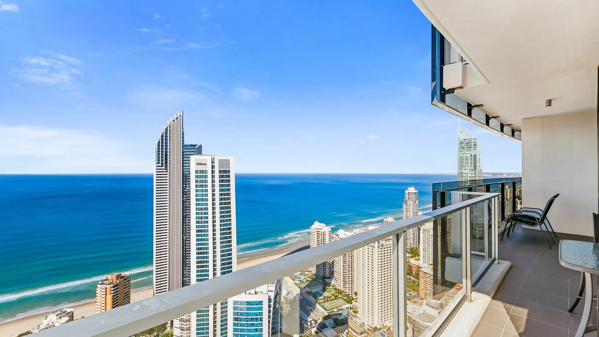 Circle On Cavill - We Accommodate Surfers Paradise